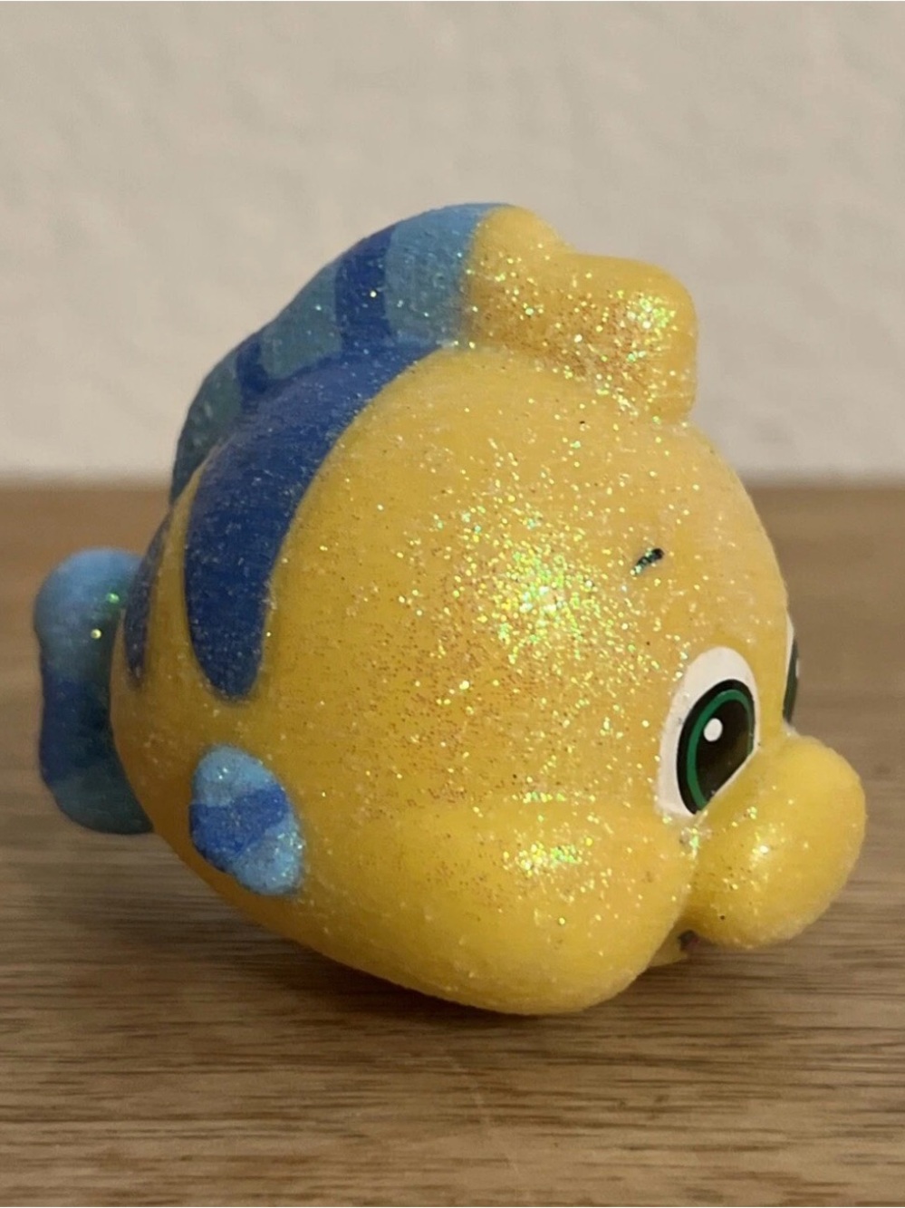 Flounder Disney The Little Mermaid 2.5” Figure Plastic Fish W/Glitter Toy
